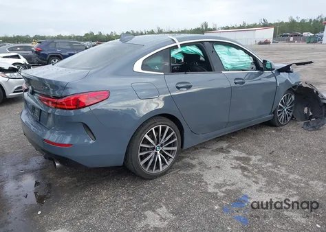 2022 BMW 228 Gran Coupe I Sdrive z USA, uszkodzony, nr VIN WBA53AK08N7L33347